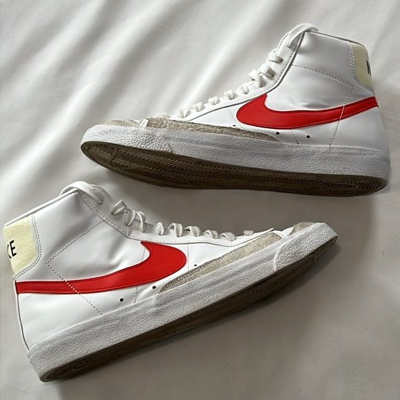 Nike Other - Nike Blazer Mid 77 Sneakers